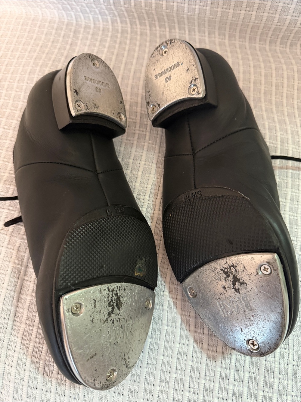 Bloch Black Leather Lace-Up Tap Shoes - Picture 2 of 8